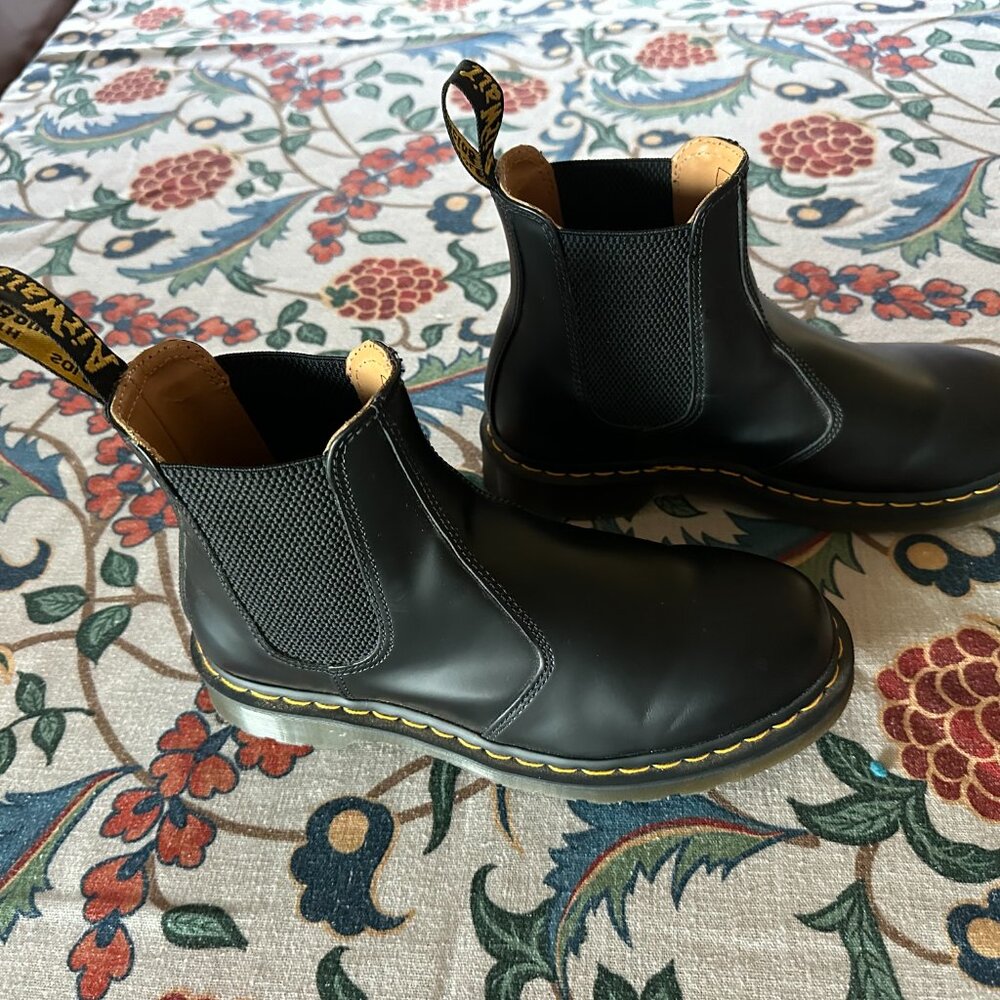 2976 Yellow Stitch Smooth Leather Chelsea Boots Size US ladies 9 - worn once - Picture 4 of 8